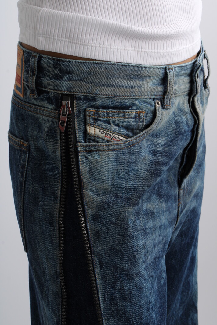 DIESEL RUNWAY D-RISE-ZIP-FSE Jeans