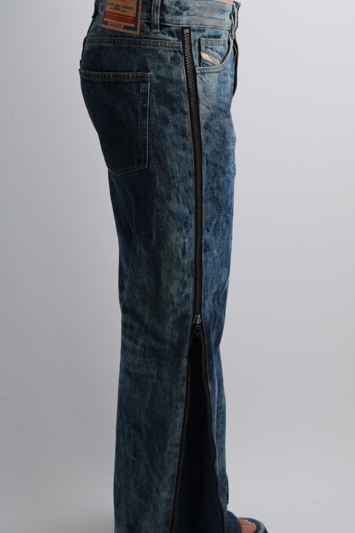 DIESEL RUNWAY D-RISE-ZIP-FSE Jeans