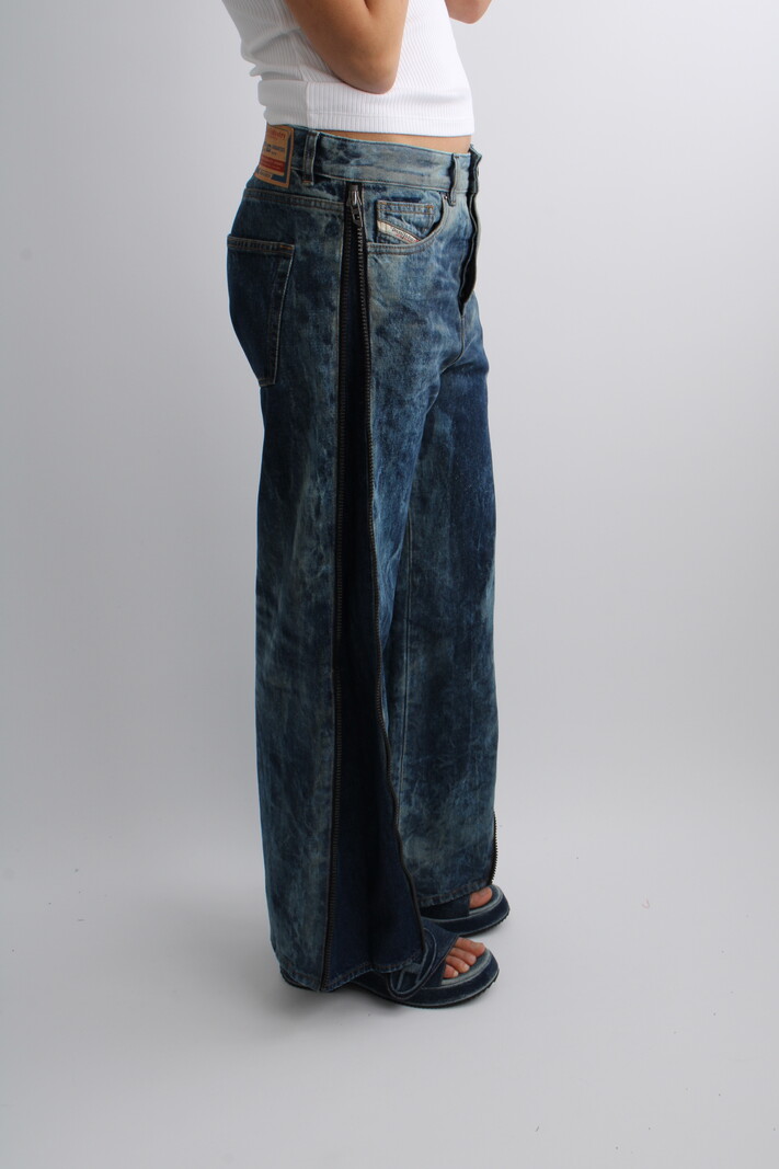 DIESEL RUNWAY D-RISE-ZIP-FSE Jeans