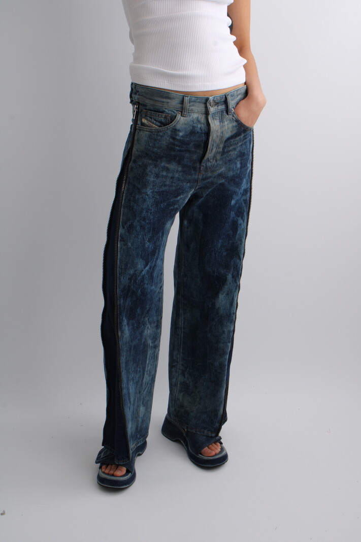 DIESEL RUNWAY D-RISE-ZIP-FSE Jeans