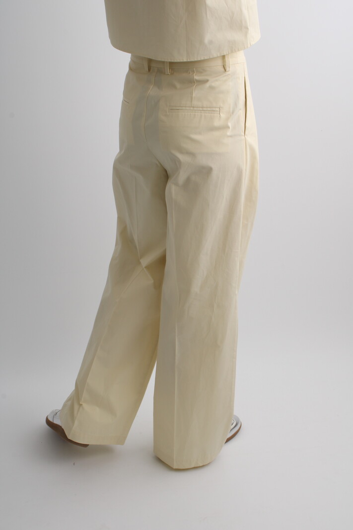 Isabelle Blanche Senza Trousers