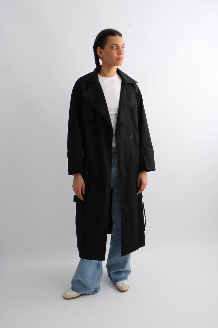 Isabelle Blanche Nero Trench Coat