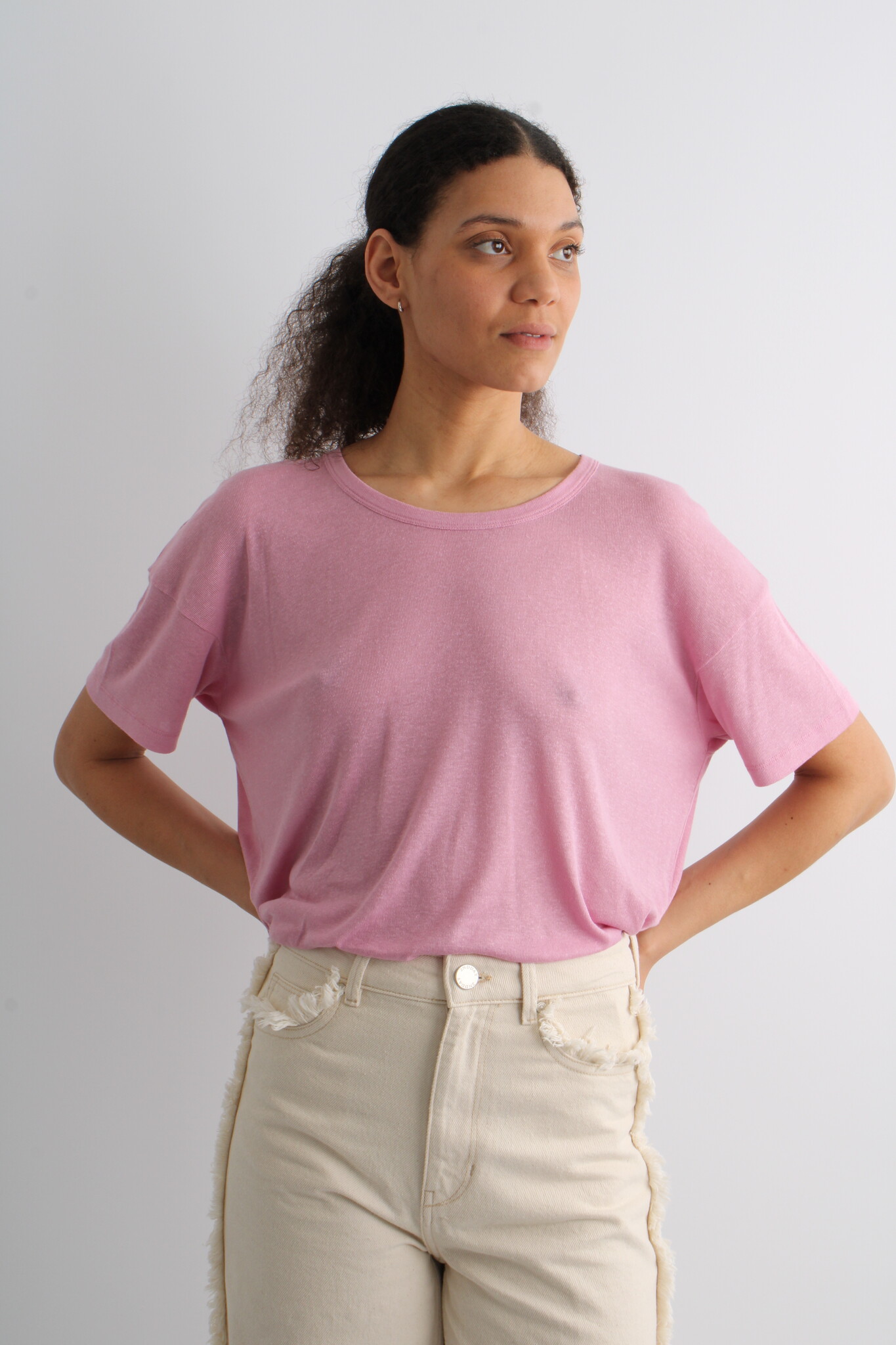 Arnie Says Melis Linen T-shirt