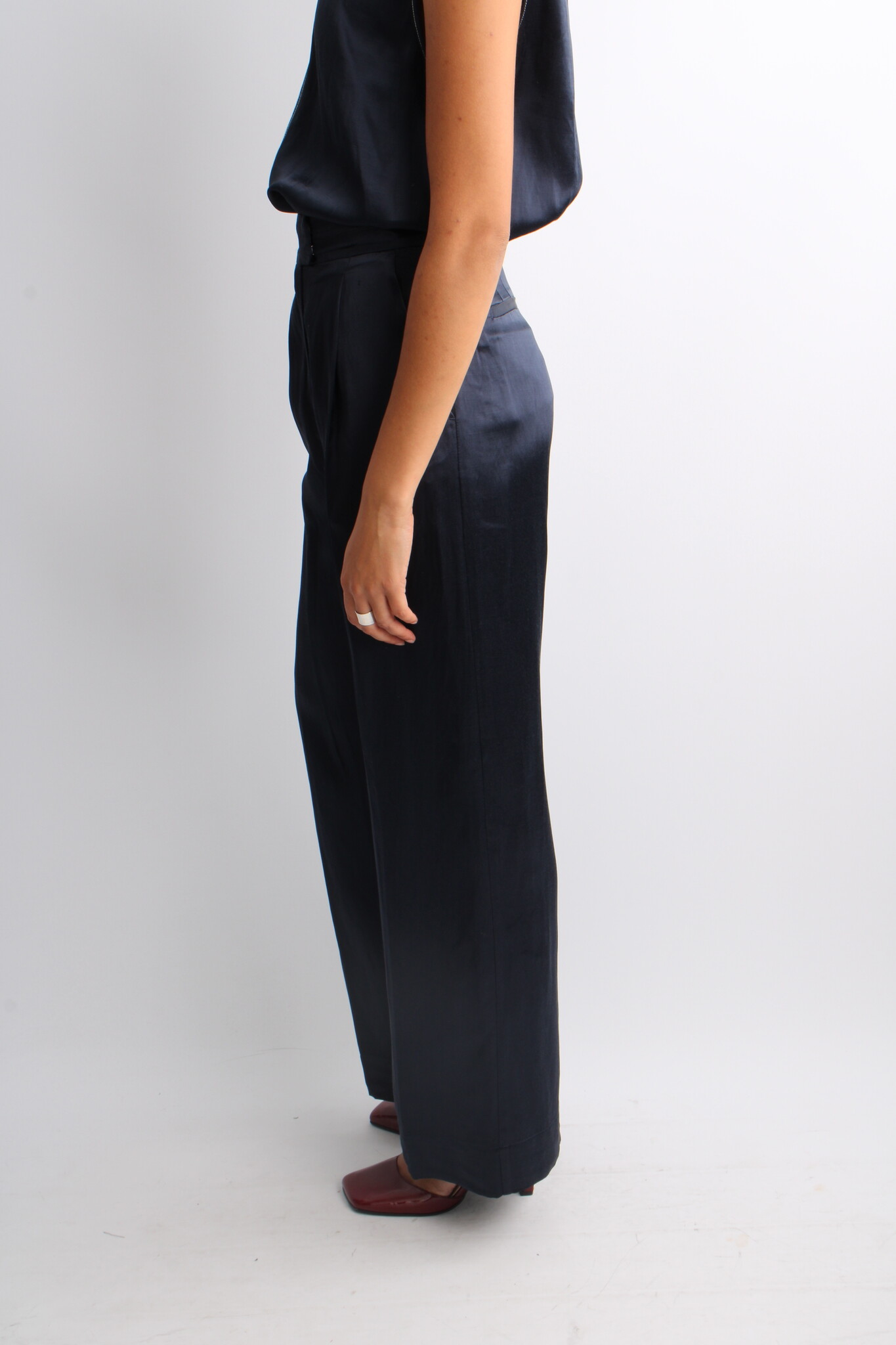 DAY Phoebe High Shine blend Trousers