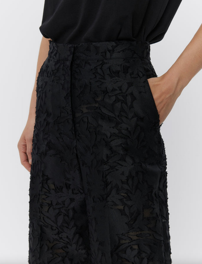 DAY Hunt Destructed Trousers