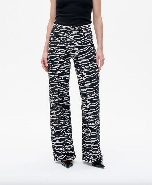 Baum Und Pferdgarten Nicette