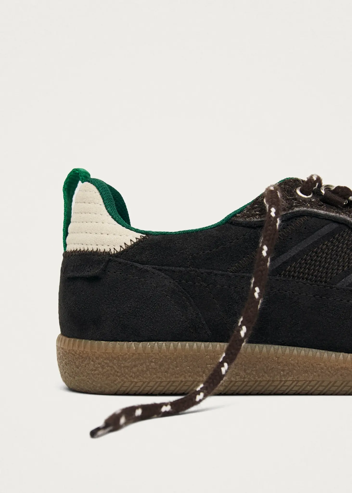 Alohas Trek Leather Sneakers