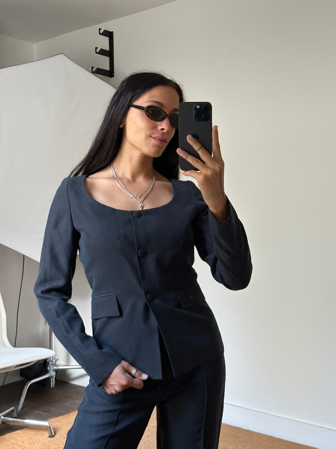 Remain Open Neck Fitted Blazer