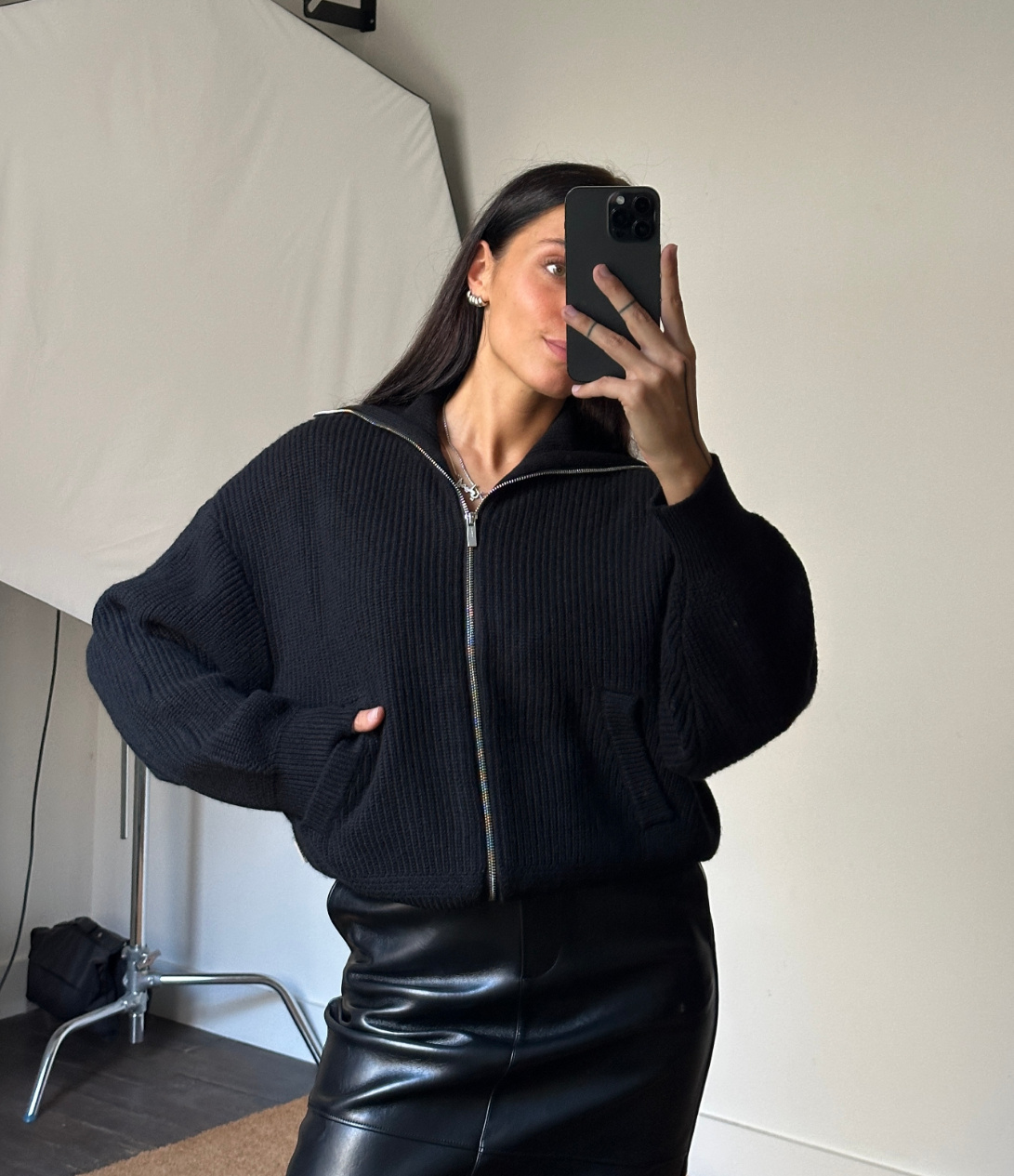 Remain Cropped Zipper Cardigan