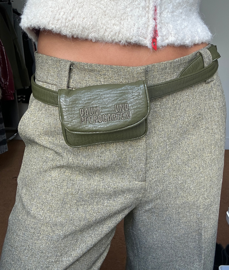 Baum Und Pferdgarten Katelyn Belt Bag