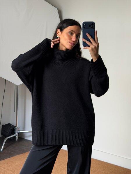 DAY Maya Soft Lamb Knit