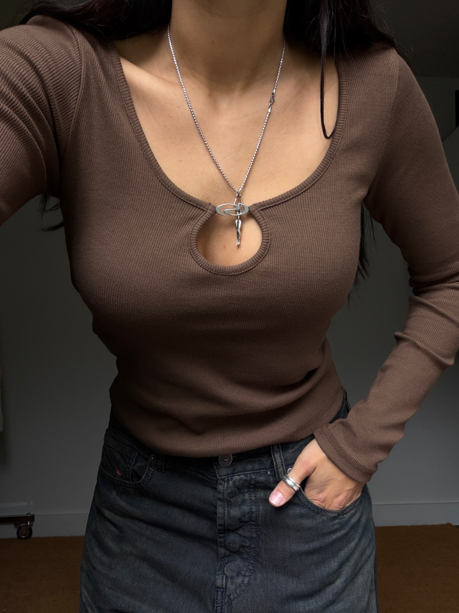 Résumé Lucy Longsleeve