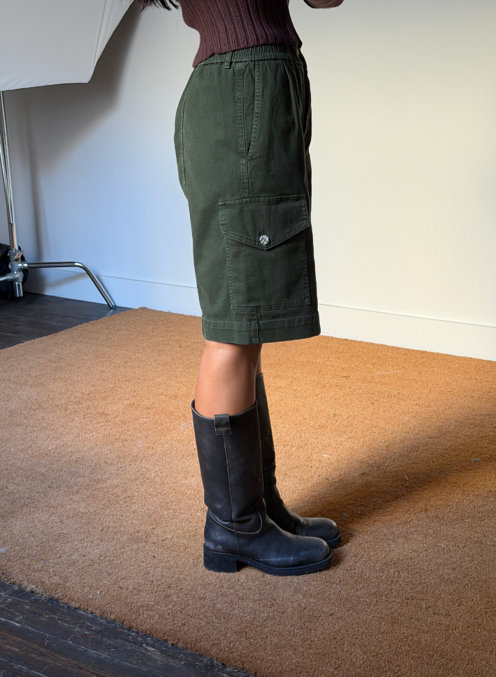 Baum Und Pferdgarten Neeto Short