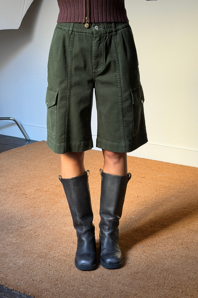 Baum Und Pferdgarten Neeto Short