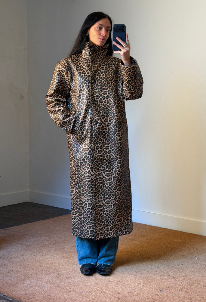 Résumé Kennedy Coat