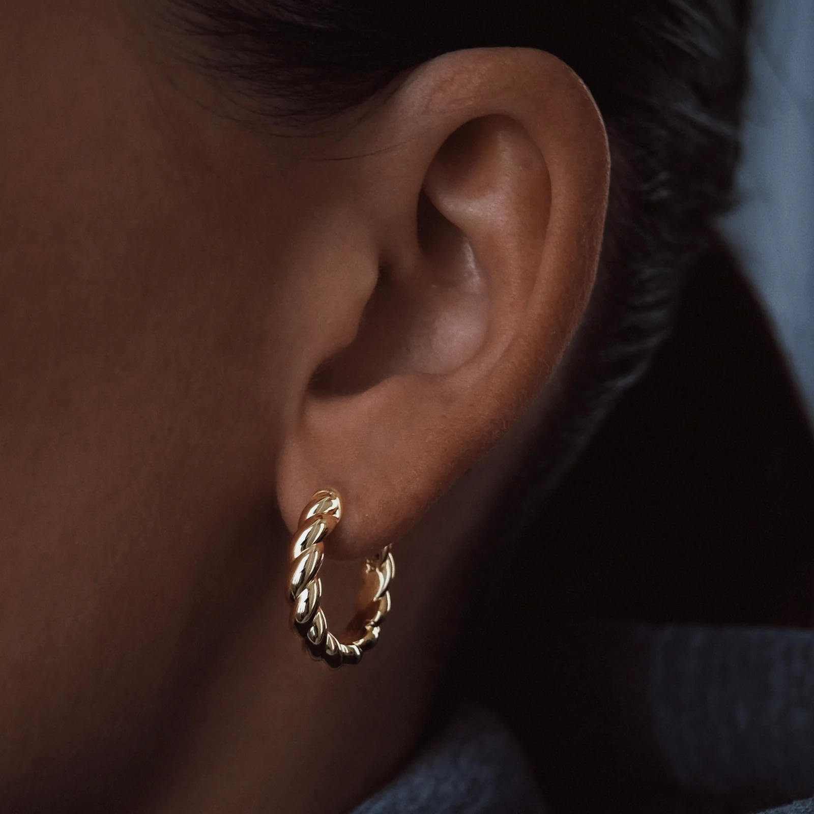 Billion Avenue Swirl Kos Earring