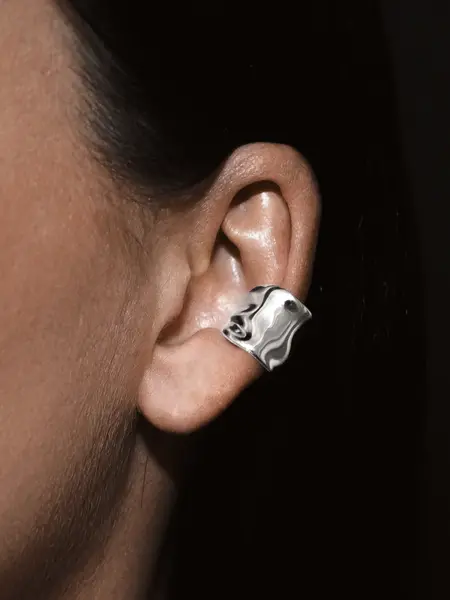 Billion Avenue Molten Ara Earcuff