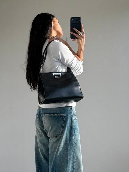 RR ARCHIVE Gucci Leather Shoulder Bag