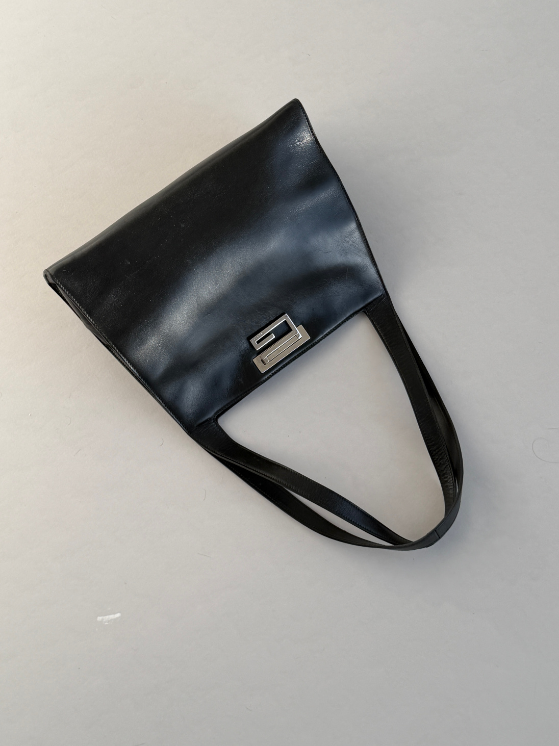 RR ARCHIVE Gucci Leather Shoulder Bag