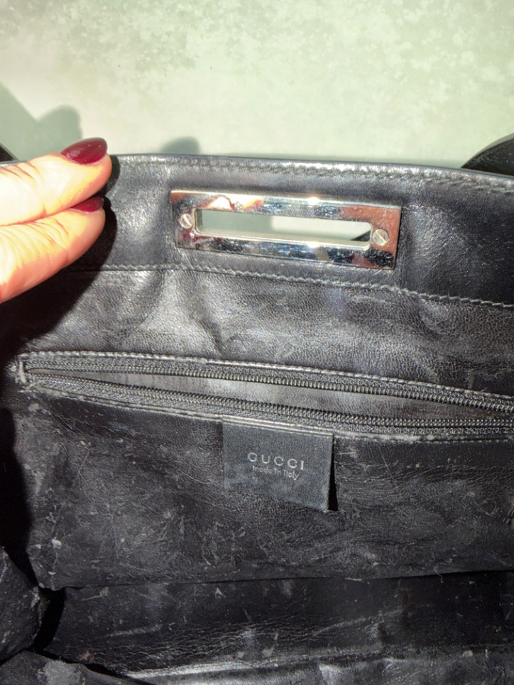 RR ARCHIVE Gucci Leather Shoulder Bag