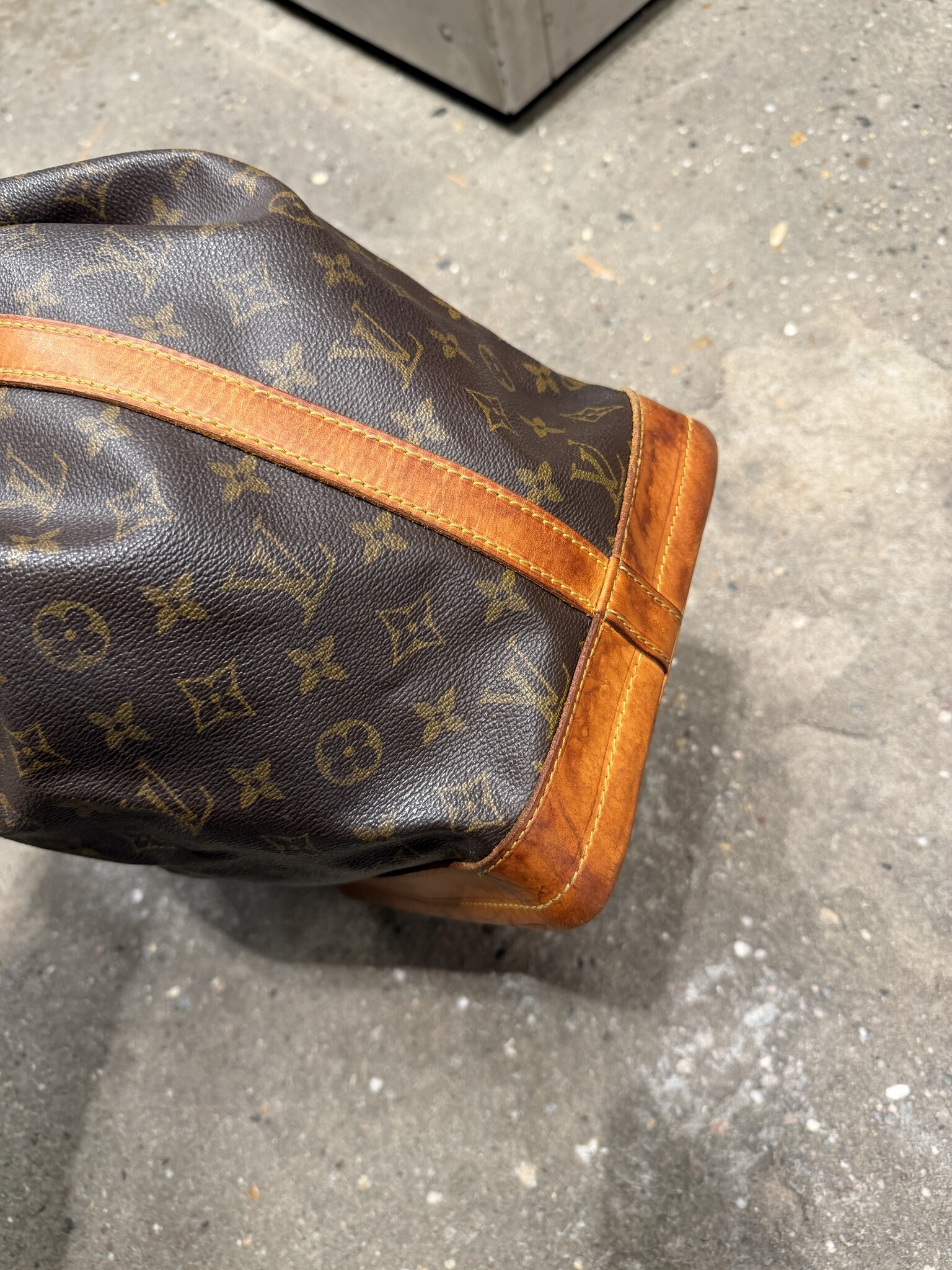 RR ARCHIVE Louis Vuitton Noé Bag