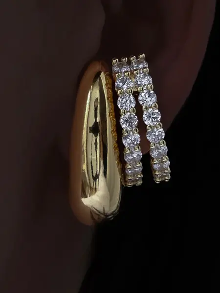 Billion Avenue Double Iris Hug Earstud