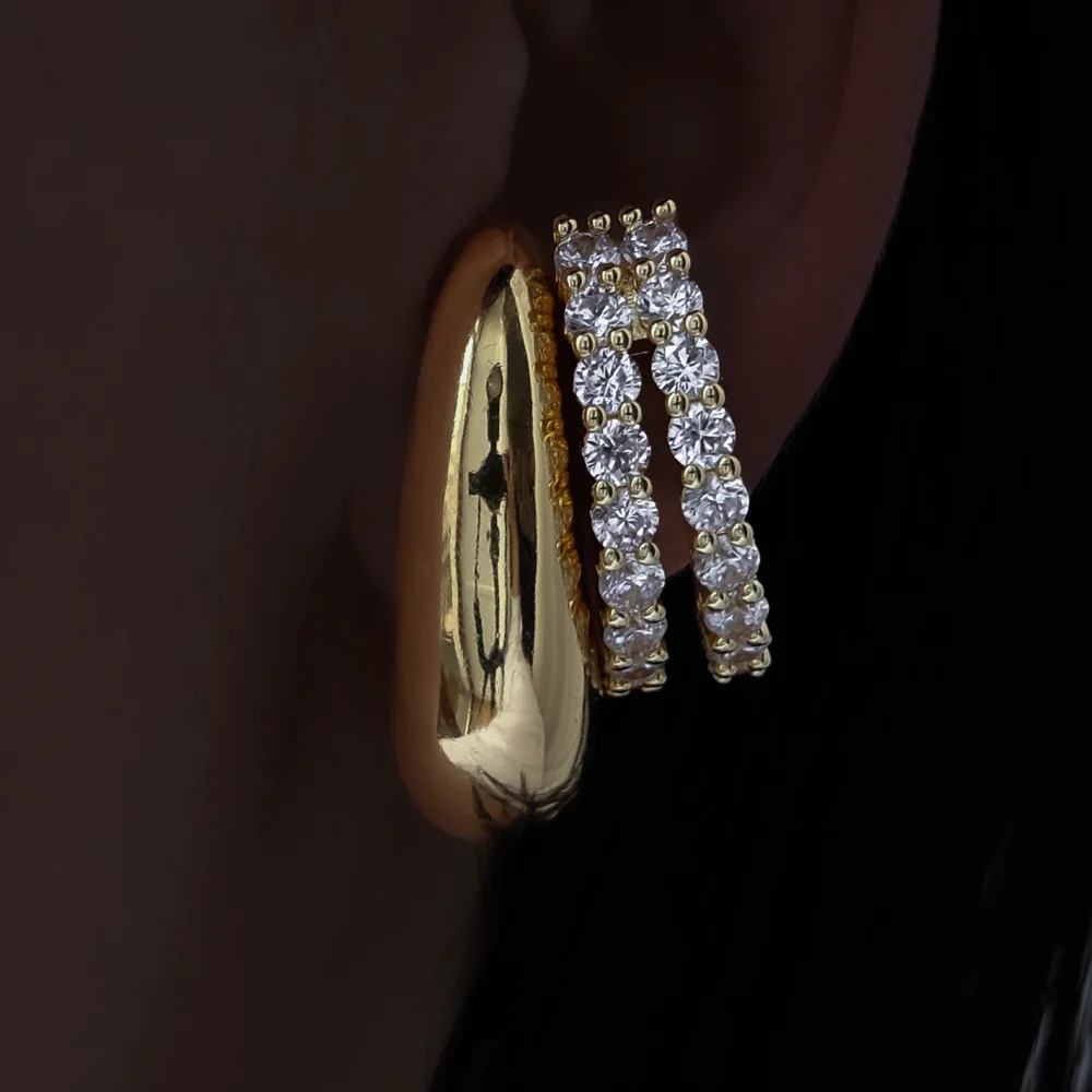 Billion Avenue Double Iris Hug Earstud