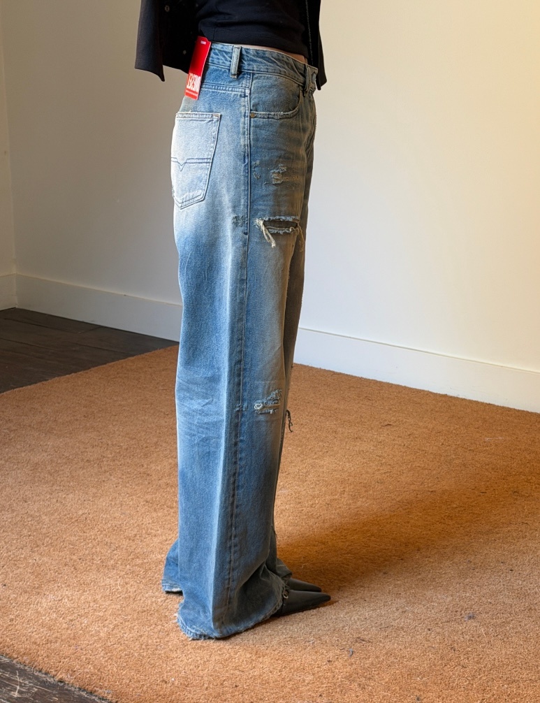 Diesel Women 1996 D-Sire Destroyed Jeans