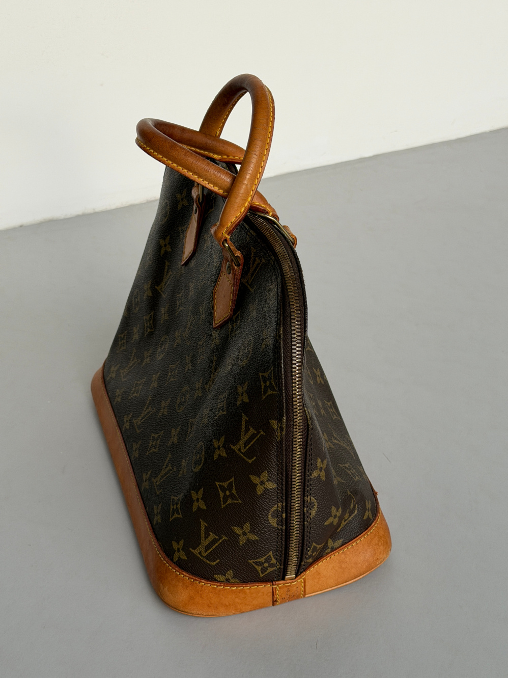 RR ARCHIVE Louis Vuitton Alma Bag