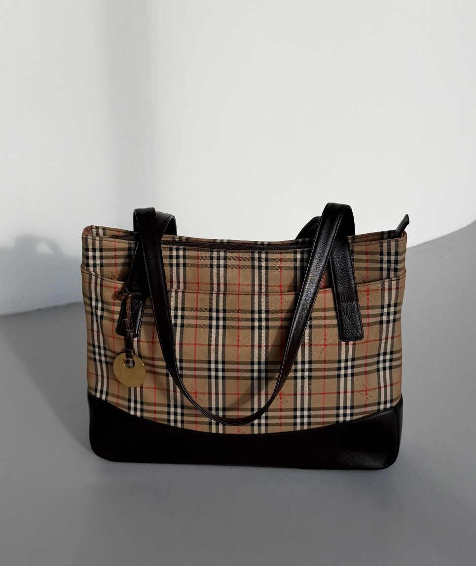 RR ARCHIVE Burberry Canvas Check Shoulder Bag