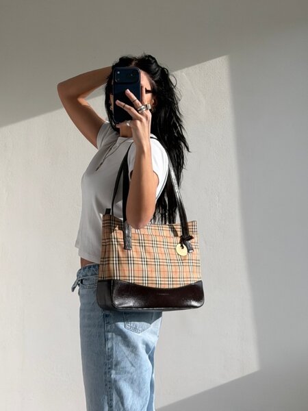 RR ARCHIVE Burberry Canvas Check Shoulder Bag