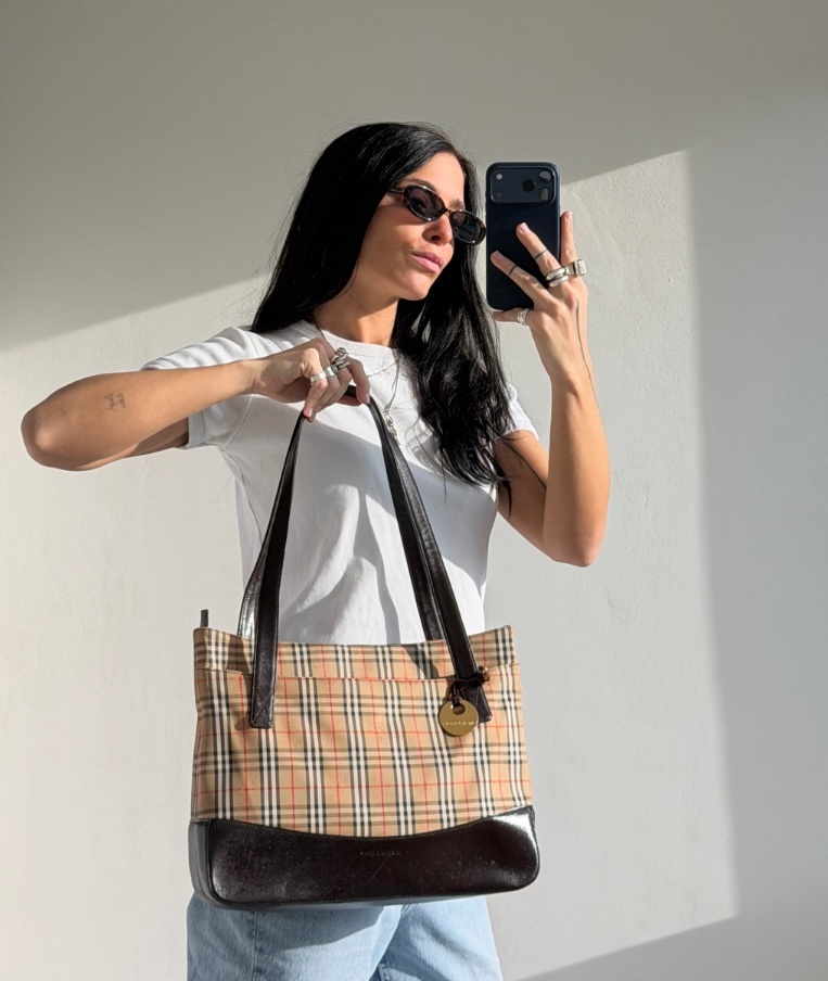 RR ARCHIVE Burberry Canvas Check Shoulder Bag