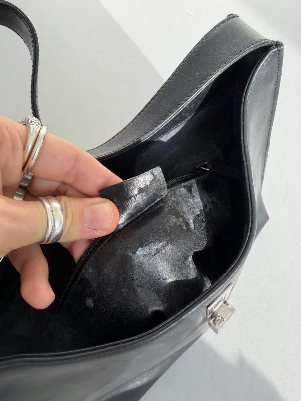 RR ARCHIVE Gucci Lock Leather Bag