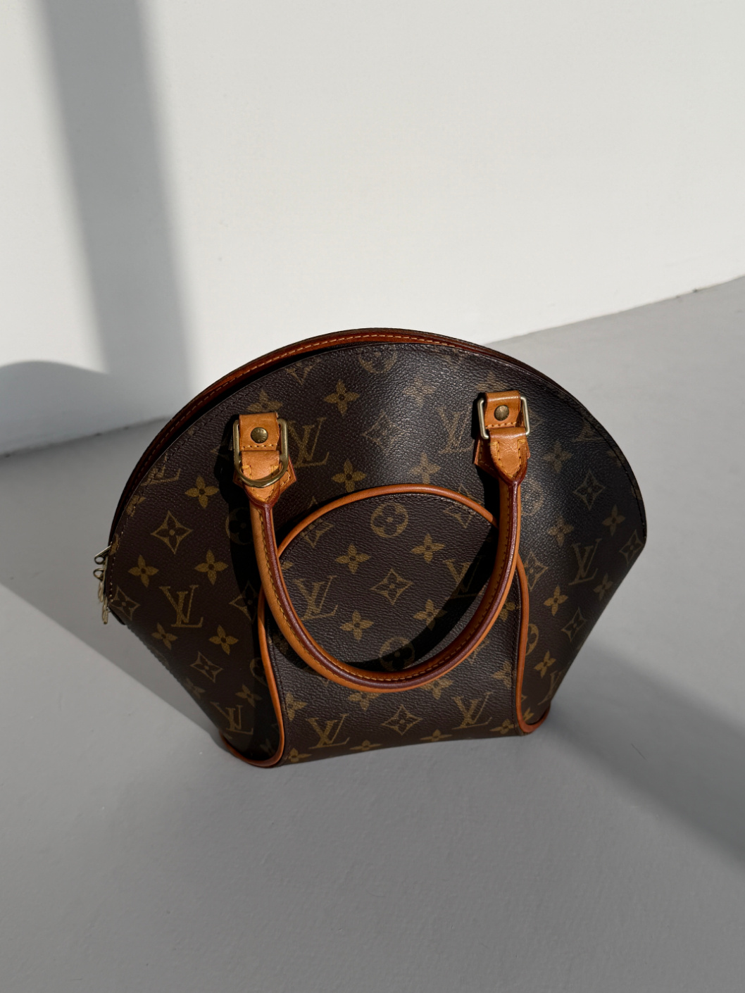 RR ARCHIVE Louis Vuitton Ellipse Bag