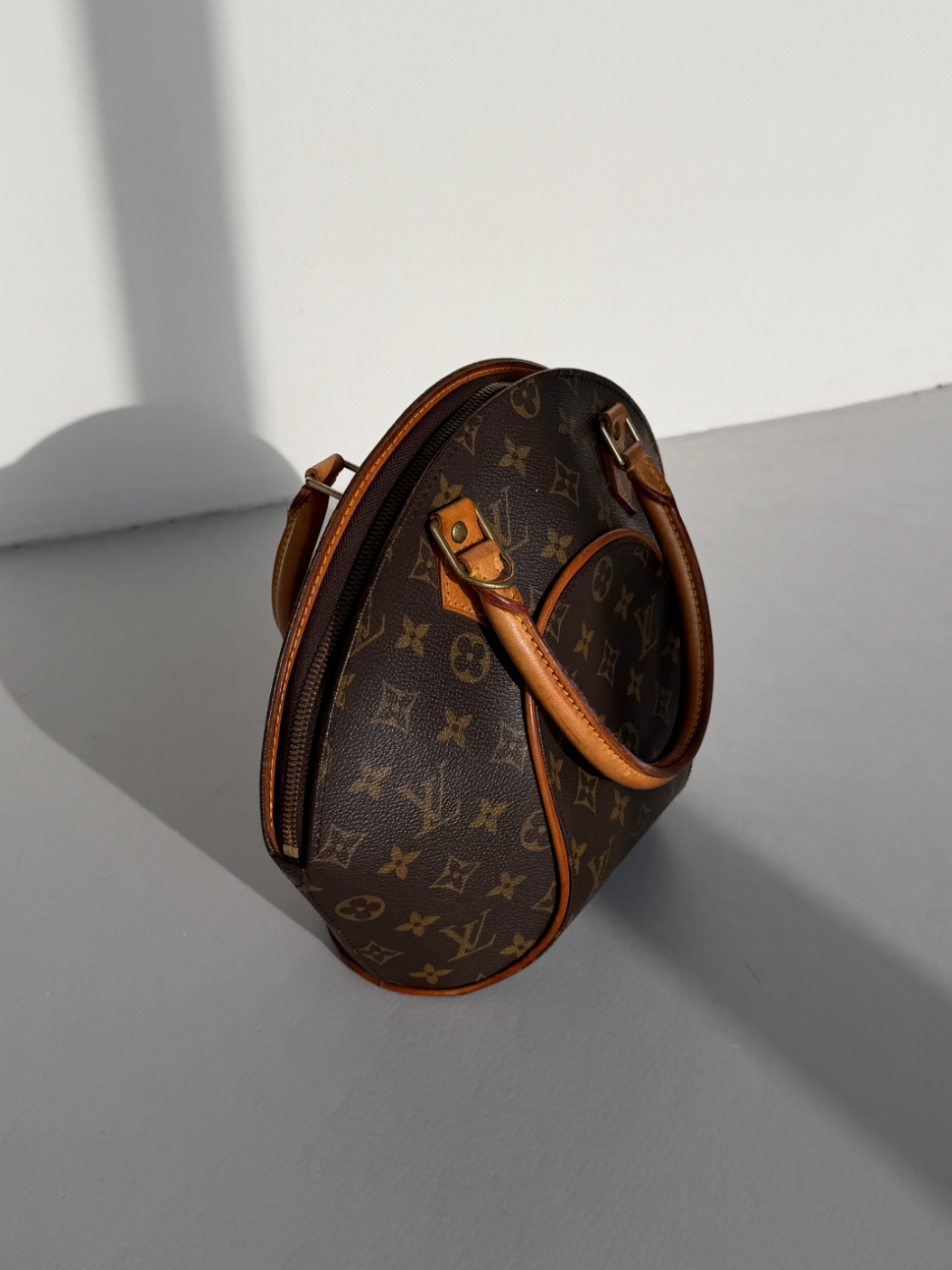 RR ARCHIVE Louis Vuitton Ellipse Bag