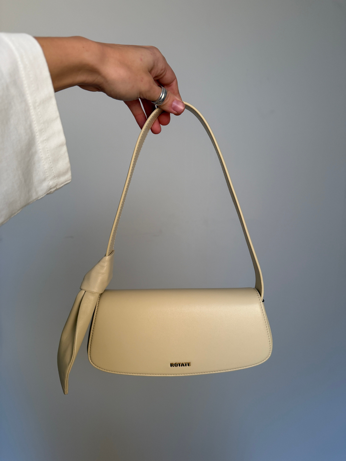 Rotate Leather Knot Strap Bag