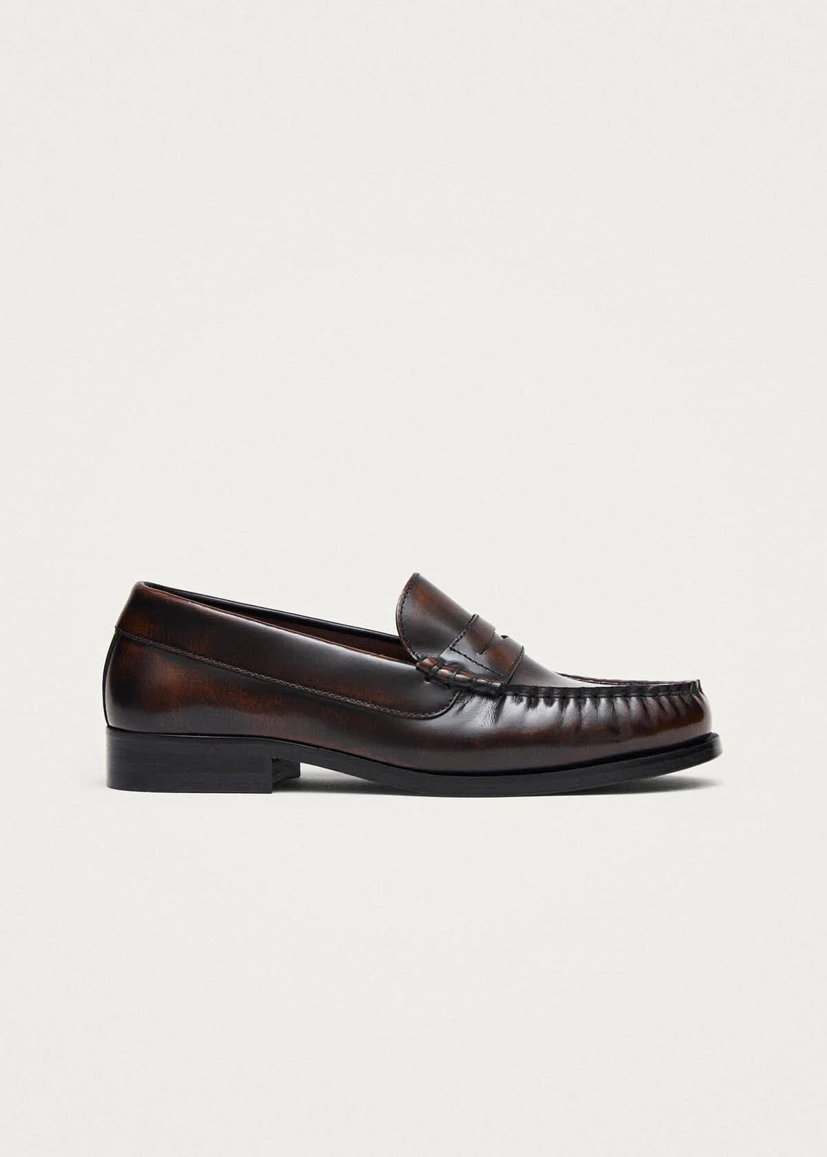 Alohas Rivet Brushed Leather Loafers