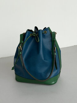RR ARCHIVE Louis Vuitton Epi Noé Bag