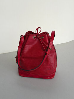 RR ARCHIVE Louis Vuitton Epi Noé Bag