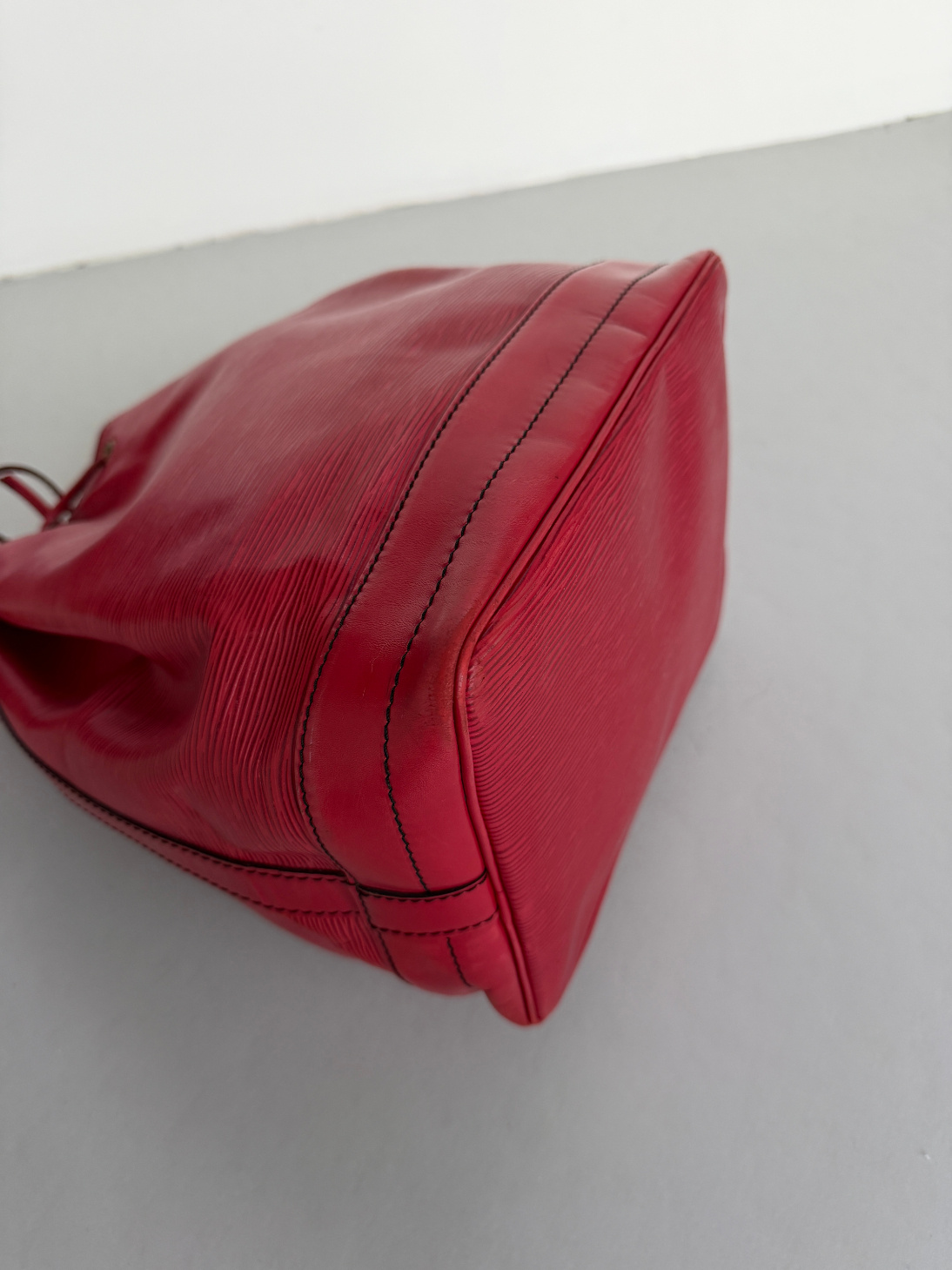 RR ARCHIVE Louis Vuitton Epi Noé Bag