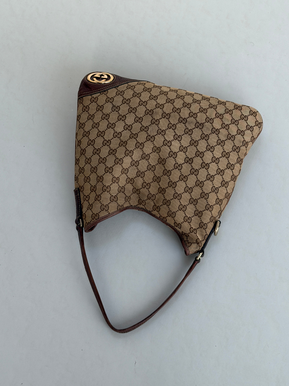 RR ARCHIVE Gucci GG Canvas Shoulder Bag