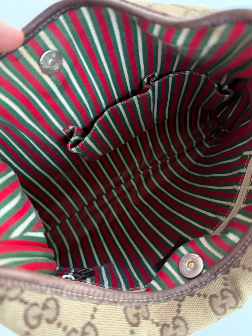 RR ARCHIVE Gucci GG Canvas Shoulder Bag