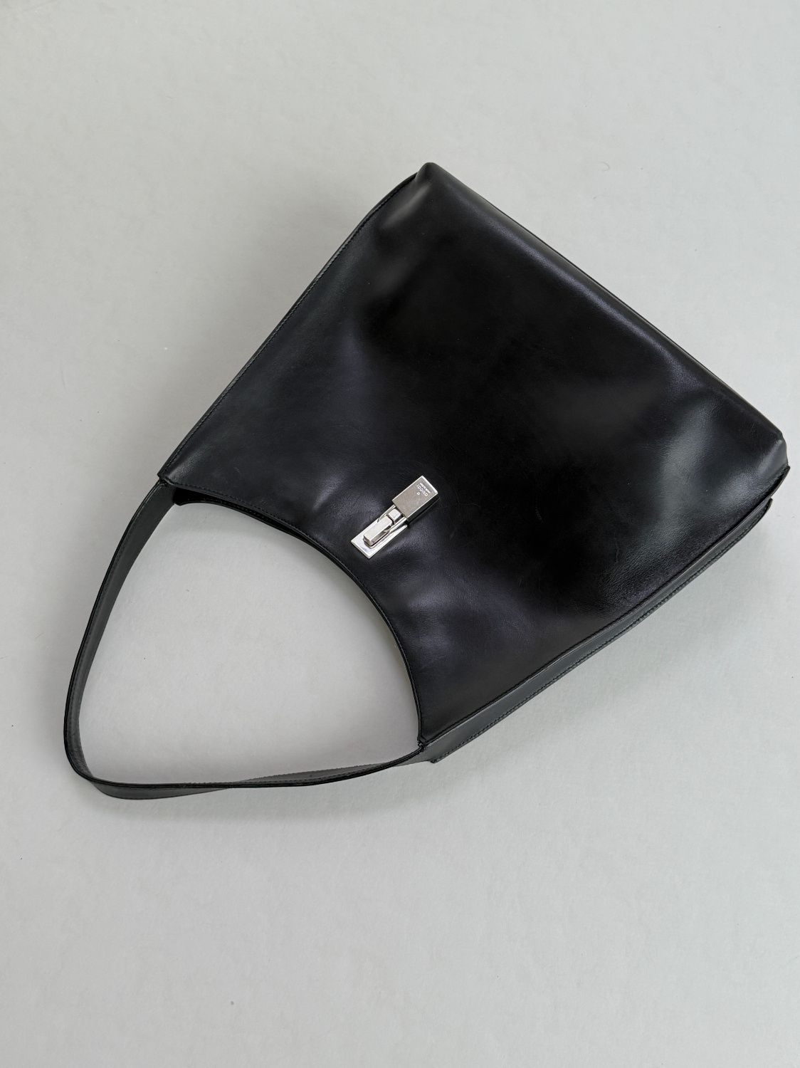 RR ARCHIVE Gucci Lock Leather Bag