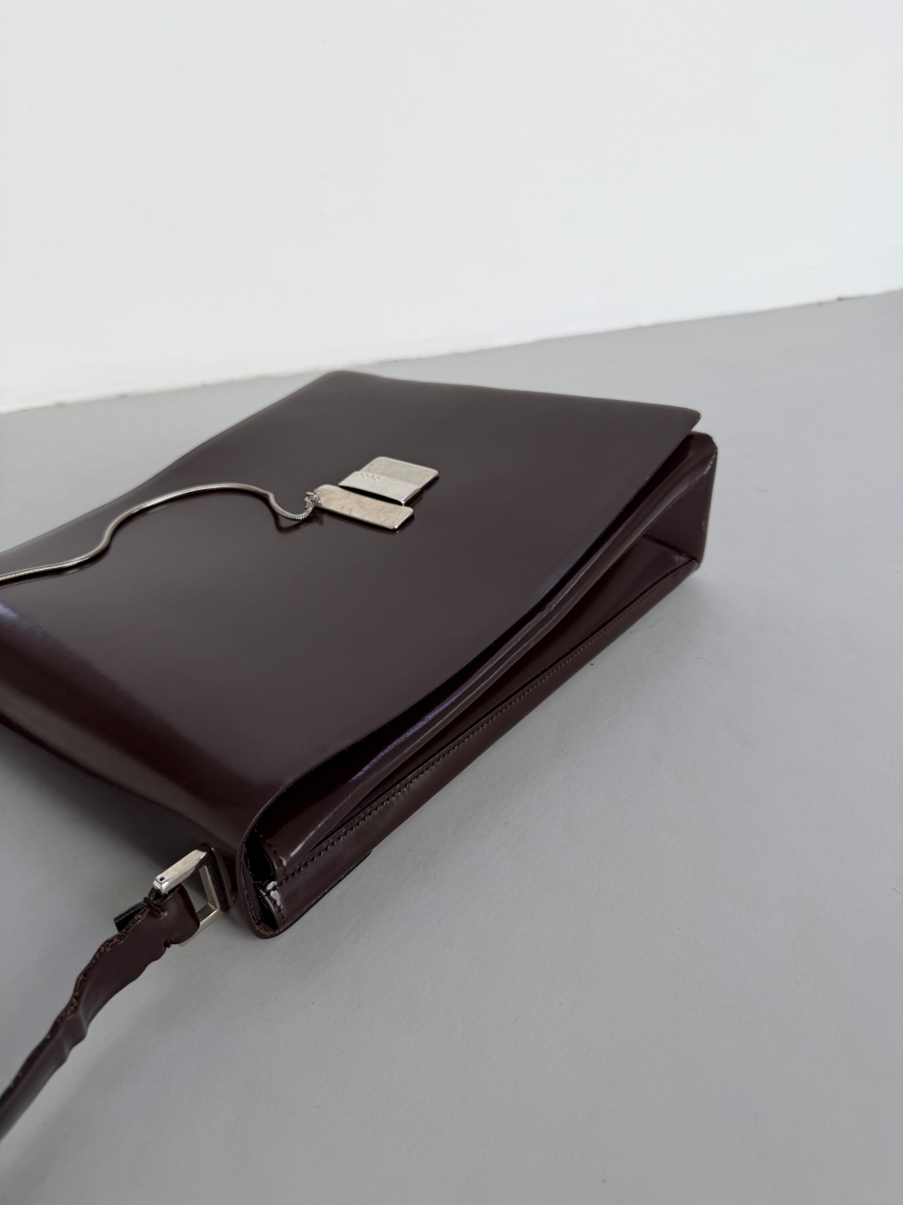 RR ARCHIVE Gucci Lock Patent Leather Shoulder Bag