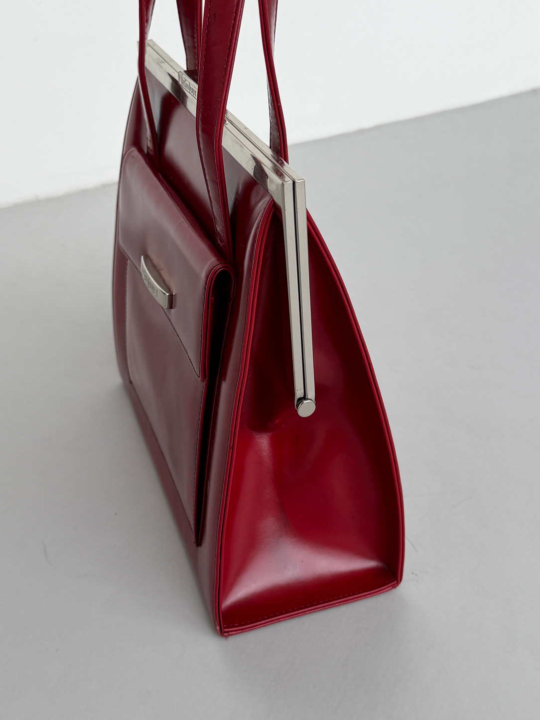 RR ARCHIVE Yves Saint Laurent Leather Handbag