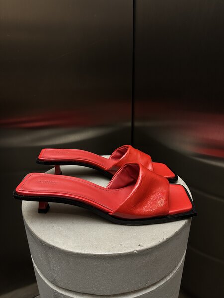 Alohas Kia Onix Leather Kitten Heels