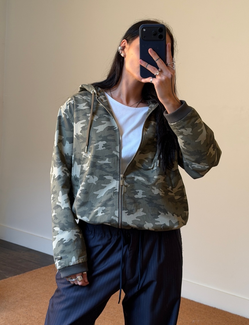 Résumé Max Jacket