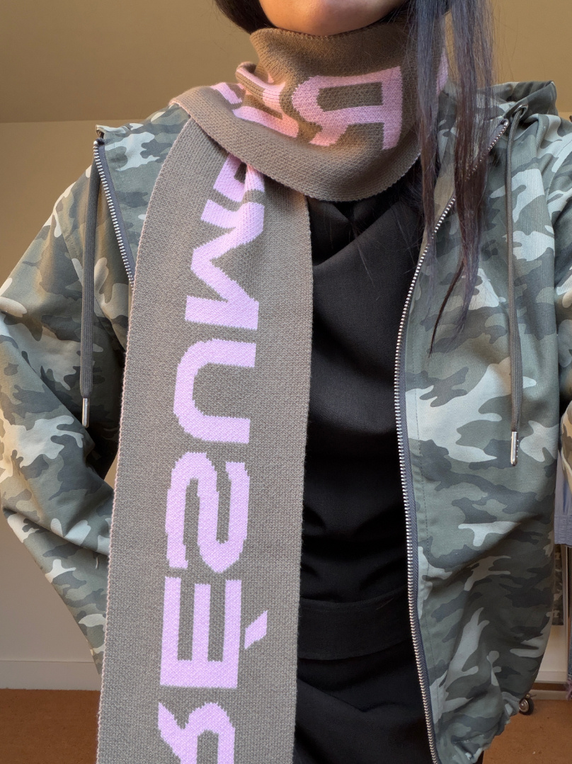 Résumé Mirabel Scarf