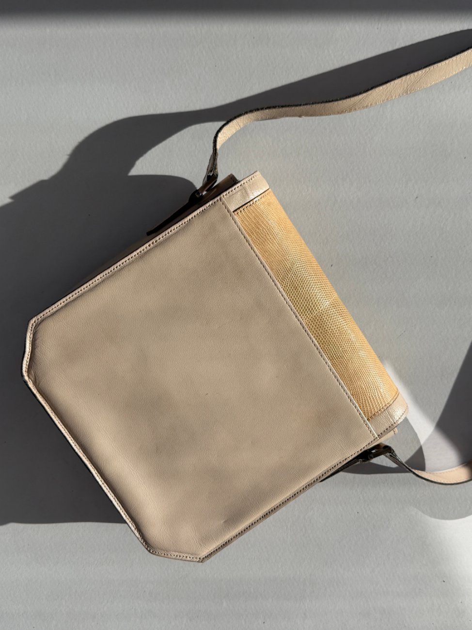 RR ARCHIVE Yves Saint Laurent Safari Leather Shoulder Bag