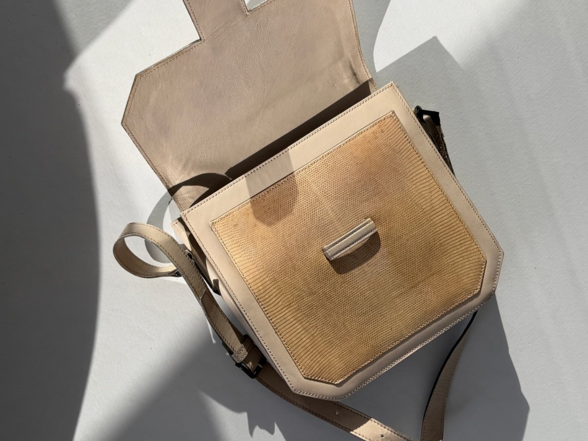 RR ARCHIVE Yves Saint Laurent Safari Leather Shoulder Bag